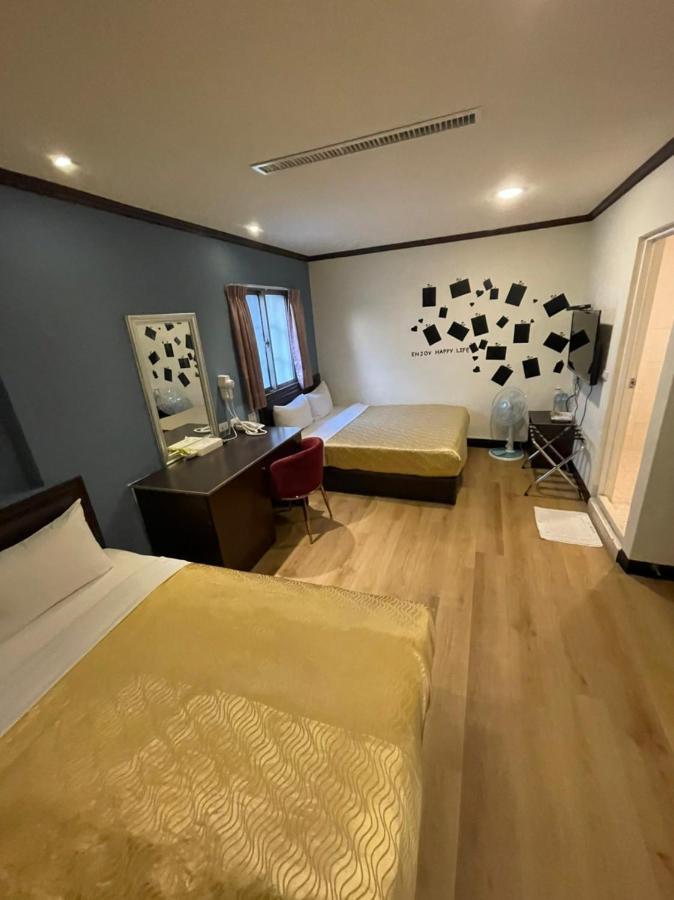 Holiday Business Hotel Taitung Ngoại thất bức ảnh