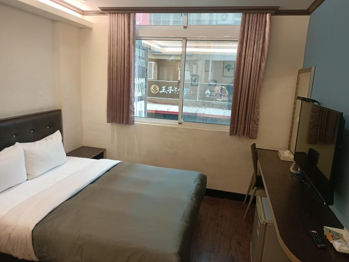Holiday Business Hotel Taitung Ngoại thất bức ảnh